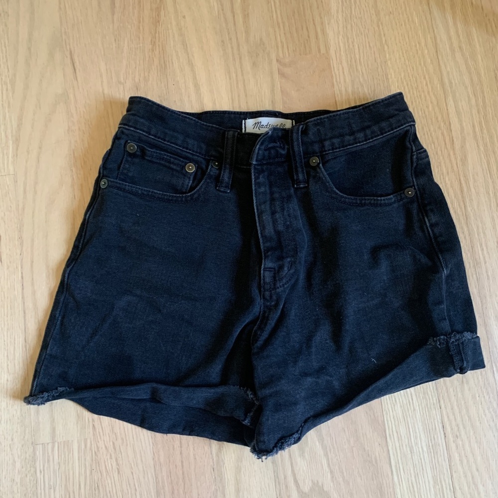 Madewell high rise denim shorts size 24